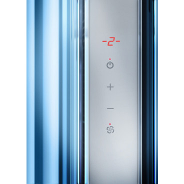 Вертикальный солярий "Luxura V6 44 XL BALANCE ULTRA"